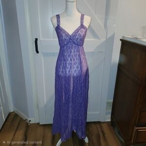 Donna Richards for Gilligan O'Malley Elegant Purple Lace Nightgown M Made in USA